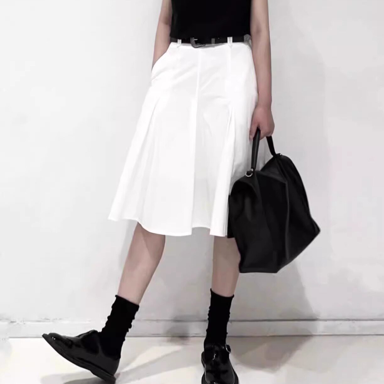 2026夏新款独特压褶设计高腰半身裙女轻奢法式高级感白色A字中裙