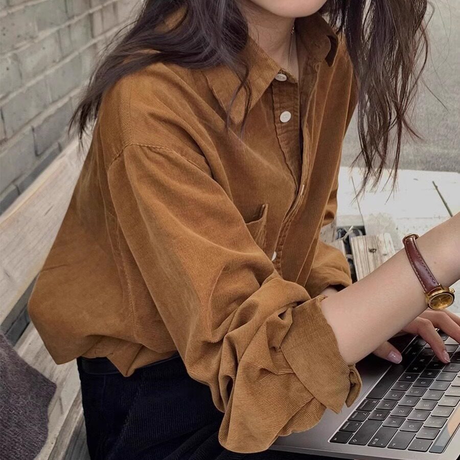 港风氛围感通勤穿搭长袖磨毛衬衫女秋冬新款小众打底加厚翻领上衣