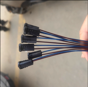 G4灯珠插座灯头线水晶灯泡插口LED电瓶连接插头灯珠粒插耐高温