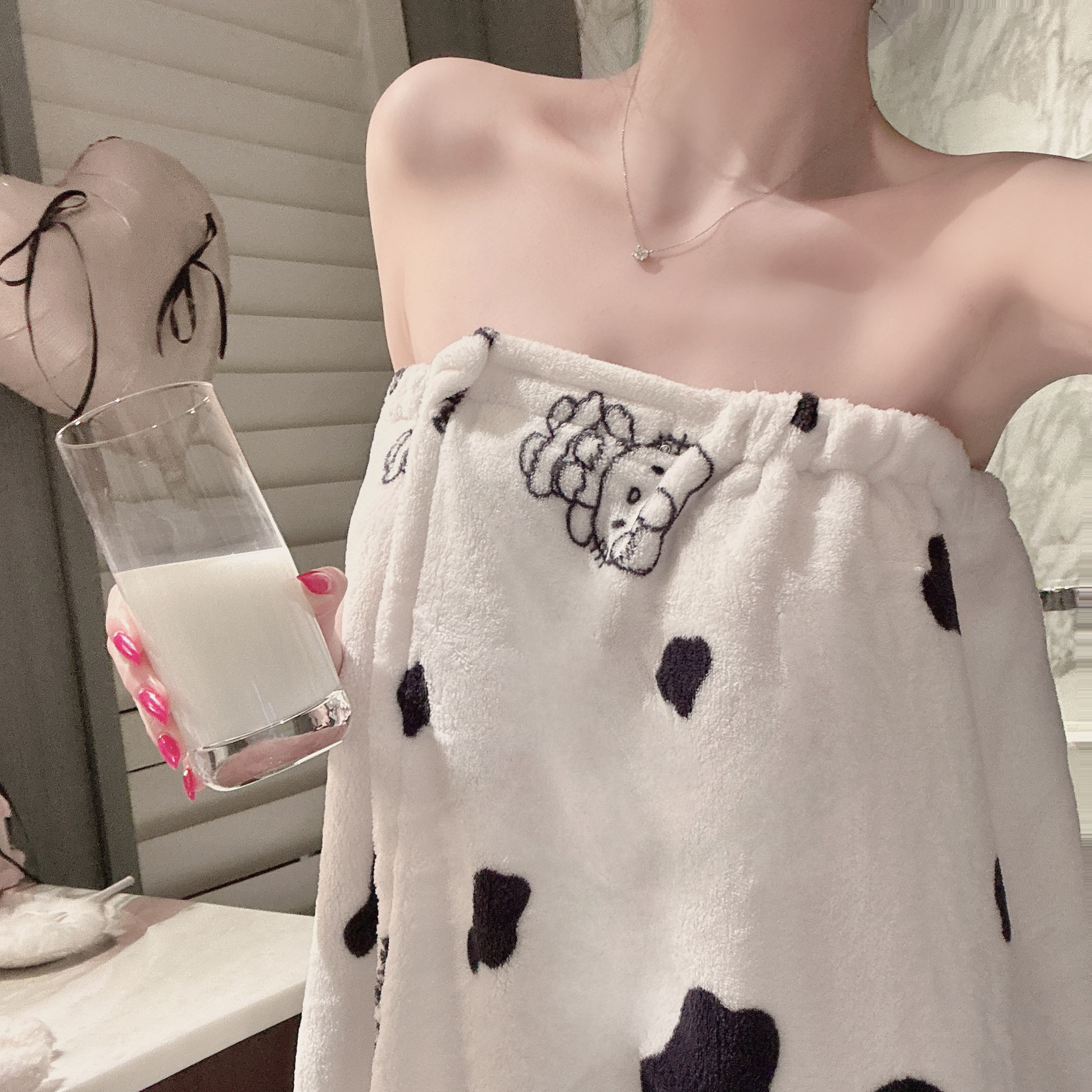 珊瑚绒女甜美可穿浴裙浴巾