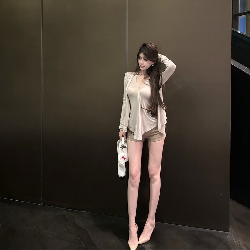 M900开春穿搭套装2025年新款两件套显瘦开衫外套背心性感辣妹休闲
