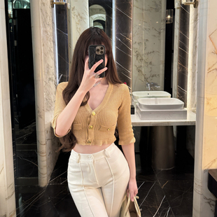 M900早春V领短款针织开衫女修身显瘦七分袖温柔风气质上衣外套