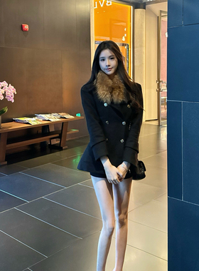 M900古早千金感高级显瘦黑色法式复古气质大毛领收腰加厚毛呢外套