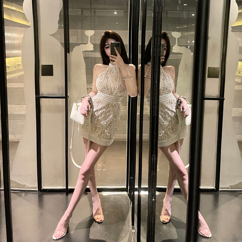 M900蕾丝连衣裙女夏季裙子2023新款白色气质挂脖包臀裙小个子显瘦