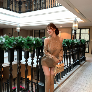 M900温柔风气质绝美露肩重工钉钻针织上衣女秋冬新款 辣妹毛衣百搭