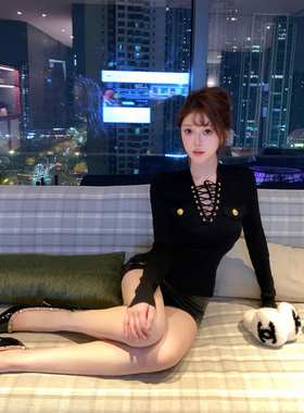M900打底衫女长袖黑色高级感镂空系带修身显瘦设计感小众辣妹内搭