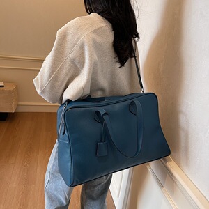 大容量短途旅行包包女2026新款休闲简约运动健身包时尚潮流行李包