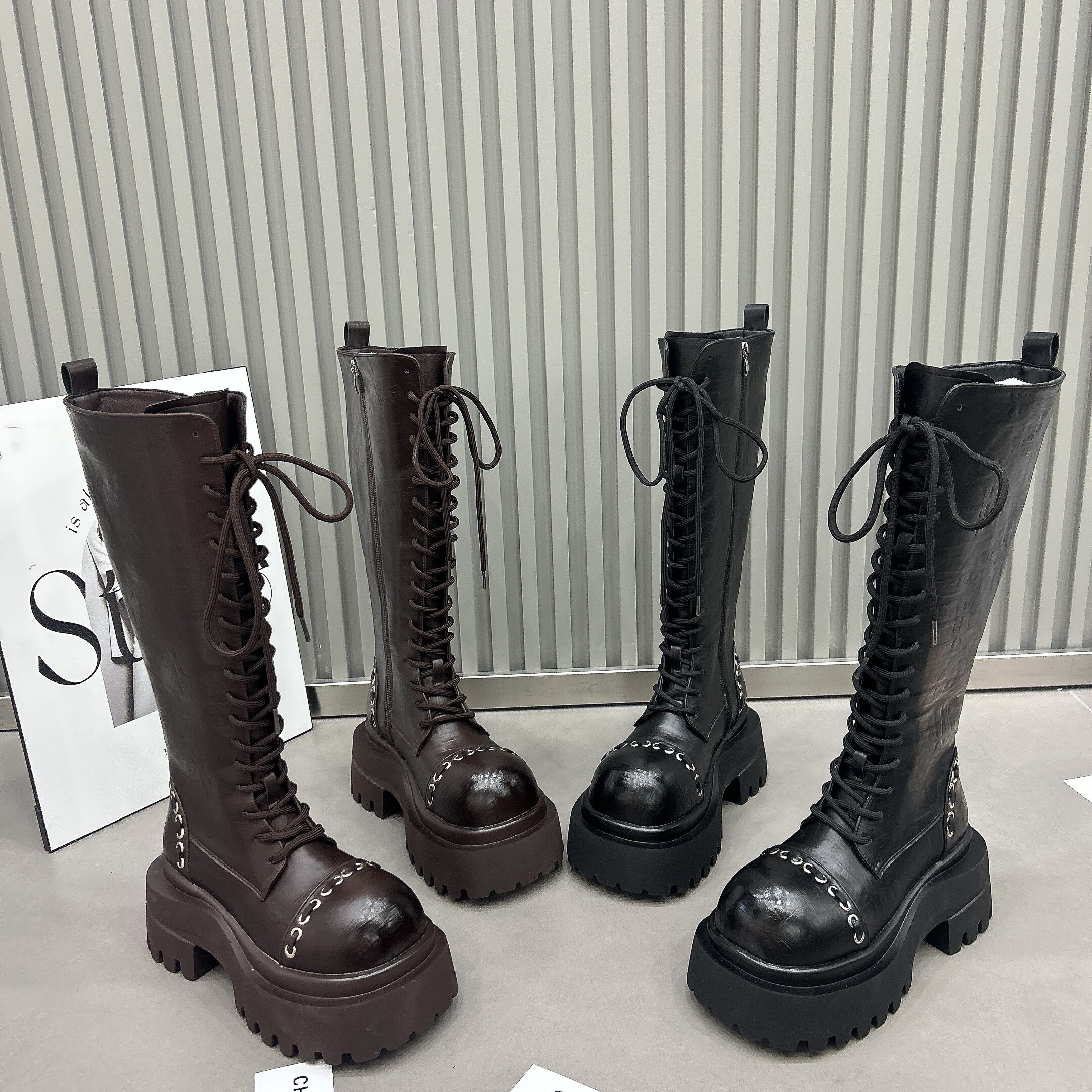 大筒围不过膝长靴马丁靴女2025新款秋冬厚底增高筒靴大圆头机车靴