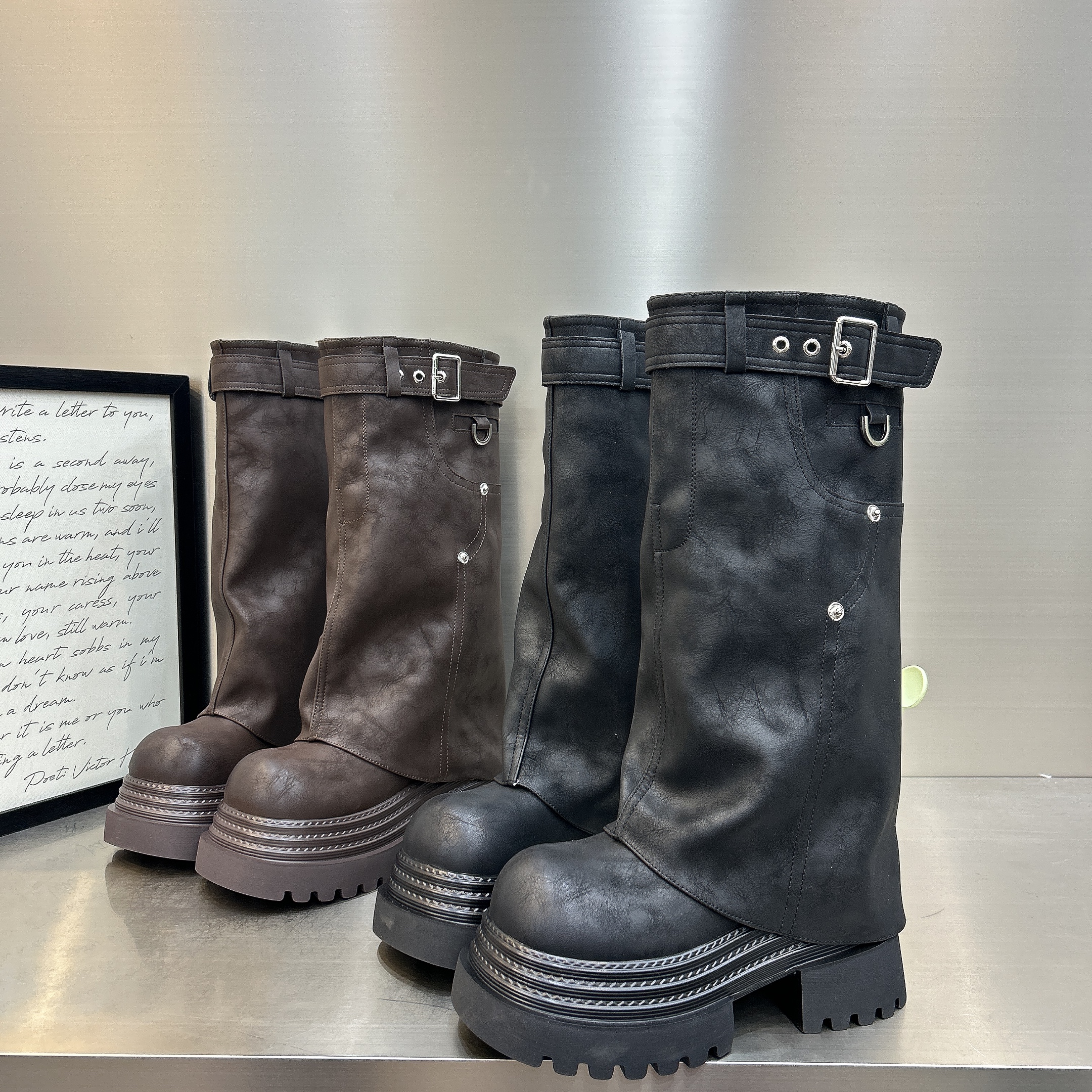 欧货爆款加绒厚底黑色裤管靴子女长靴新款高级感炸街做旧马丁高靴