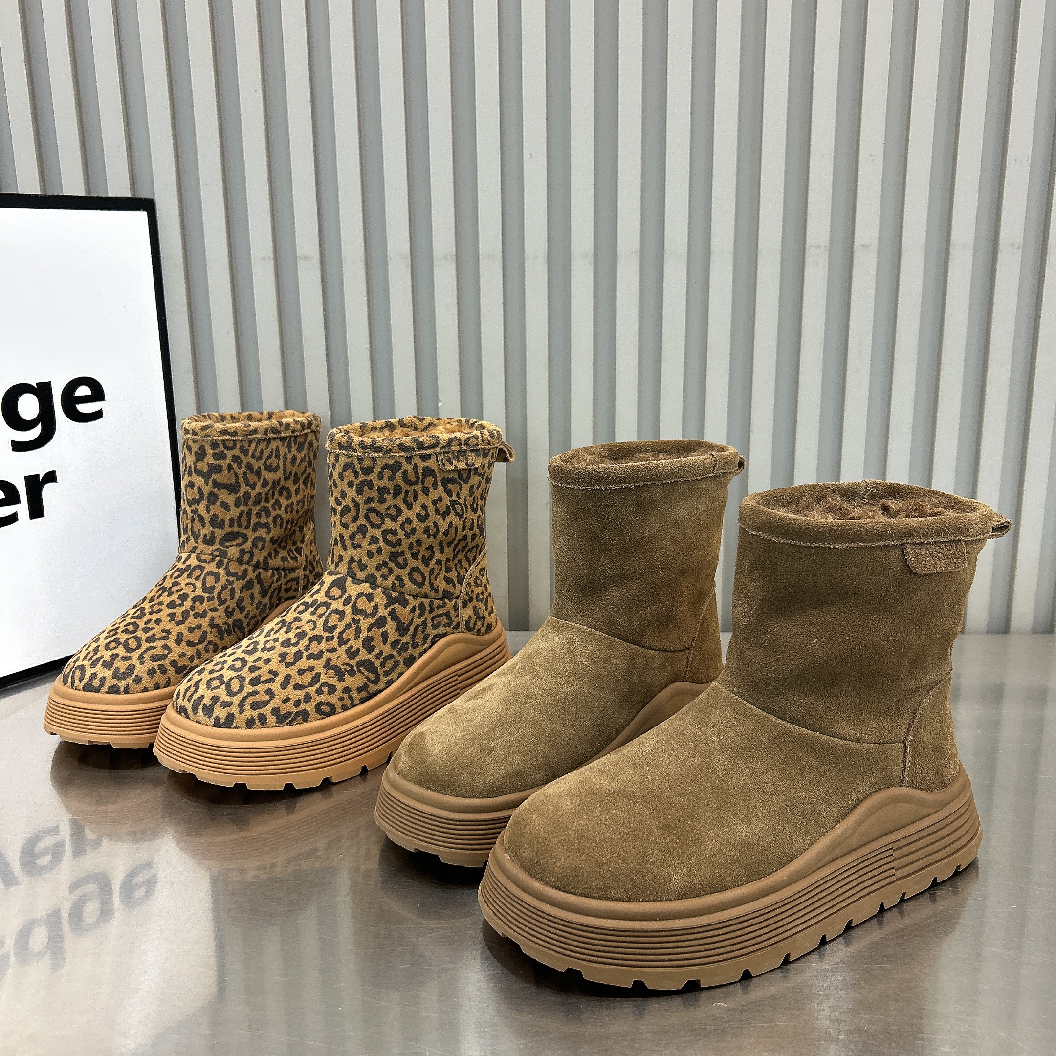 欧货爆款豹纹真皮防滑厚底雪地靴长毛加厚马丁靴女棉鞋冬新款短靴