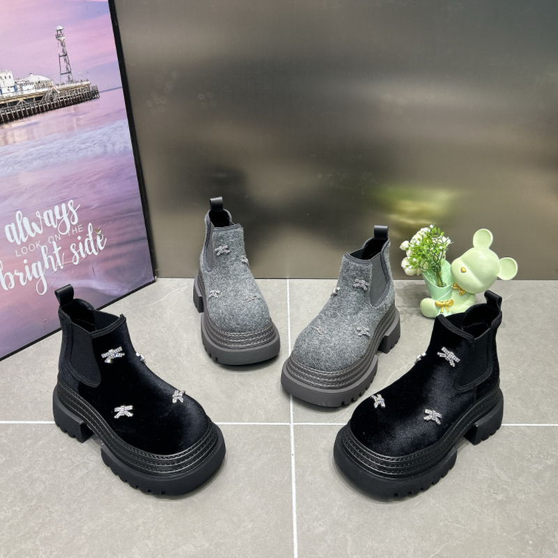 欧货2025早春新款毛呢金丝绒8cm厚底松糕短靴时尚女鞋蝴蝶水钻女