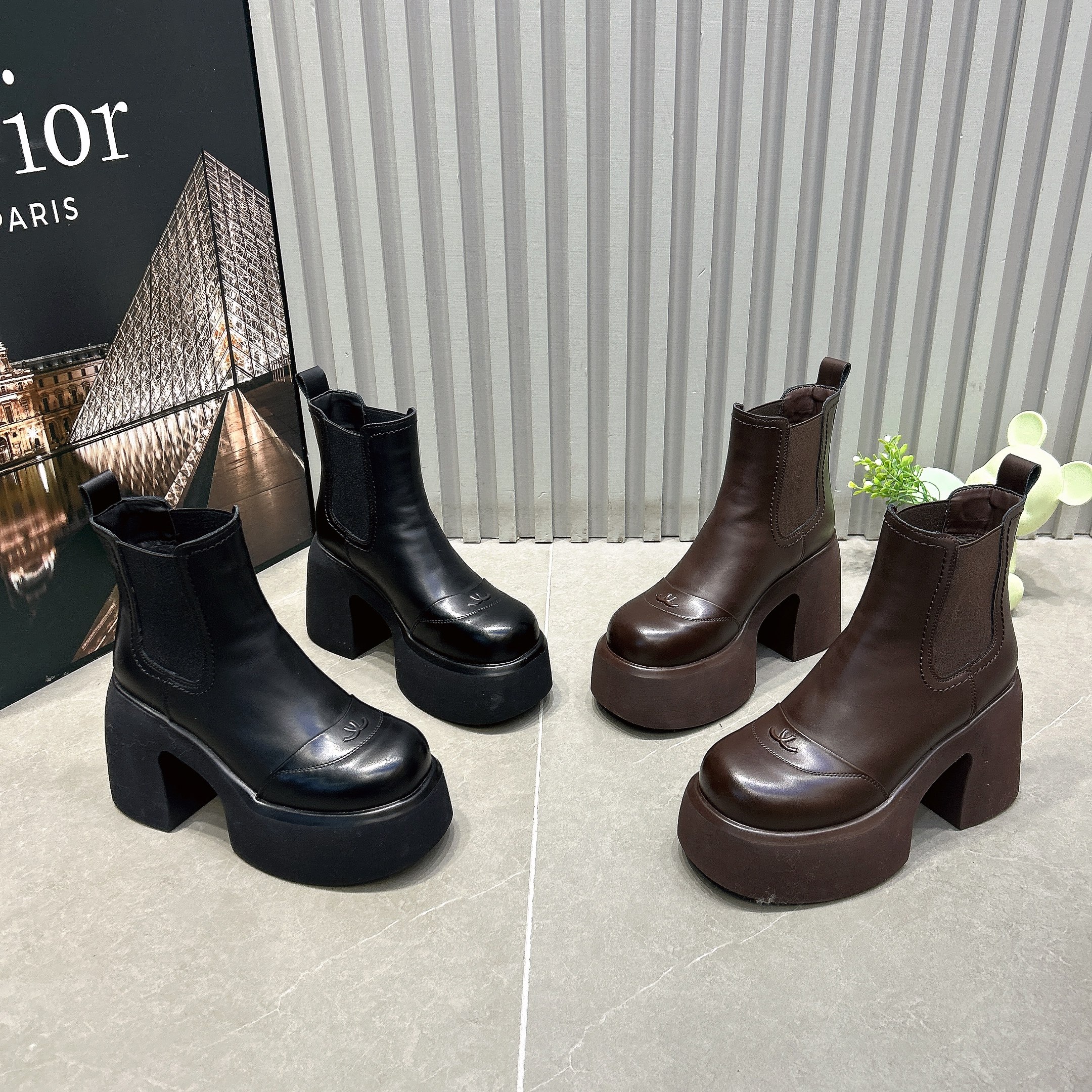 英伦风马丁靴女2025新款秋冬季加绒厚底内增高10cm显高小个时装靴