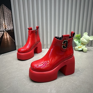新年红9cm粗跟超高跟女靴2026春新款 轻便裸靴增高马丁靴气质短靴