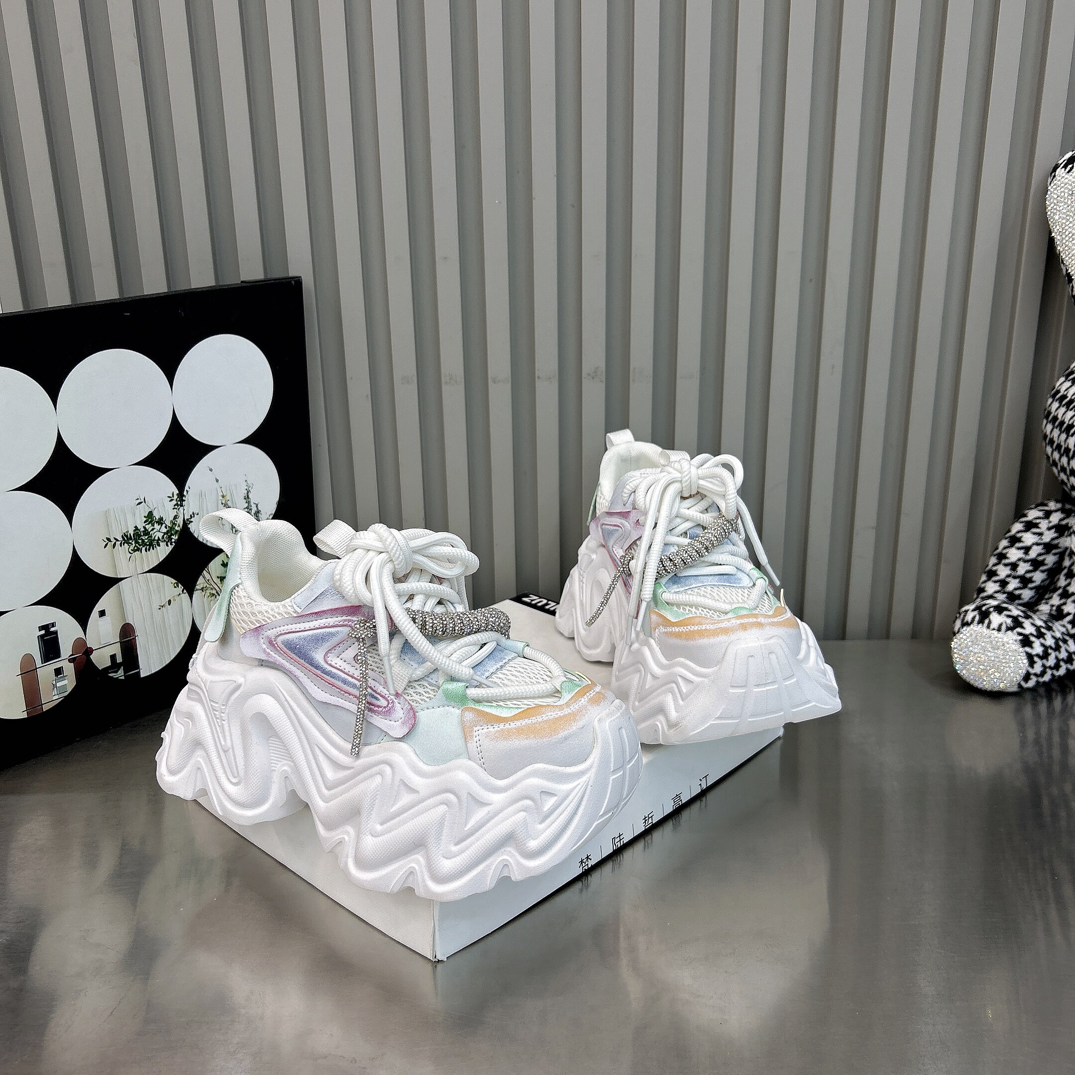 擦色水钻2026春薄款新款8cm厚底增高老爹鞋女网面透气休闲运动鞋