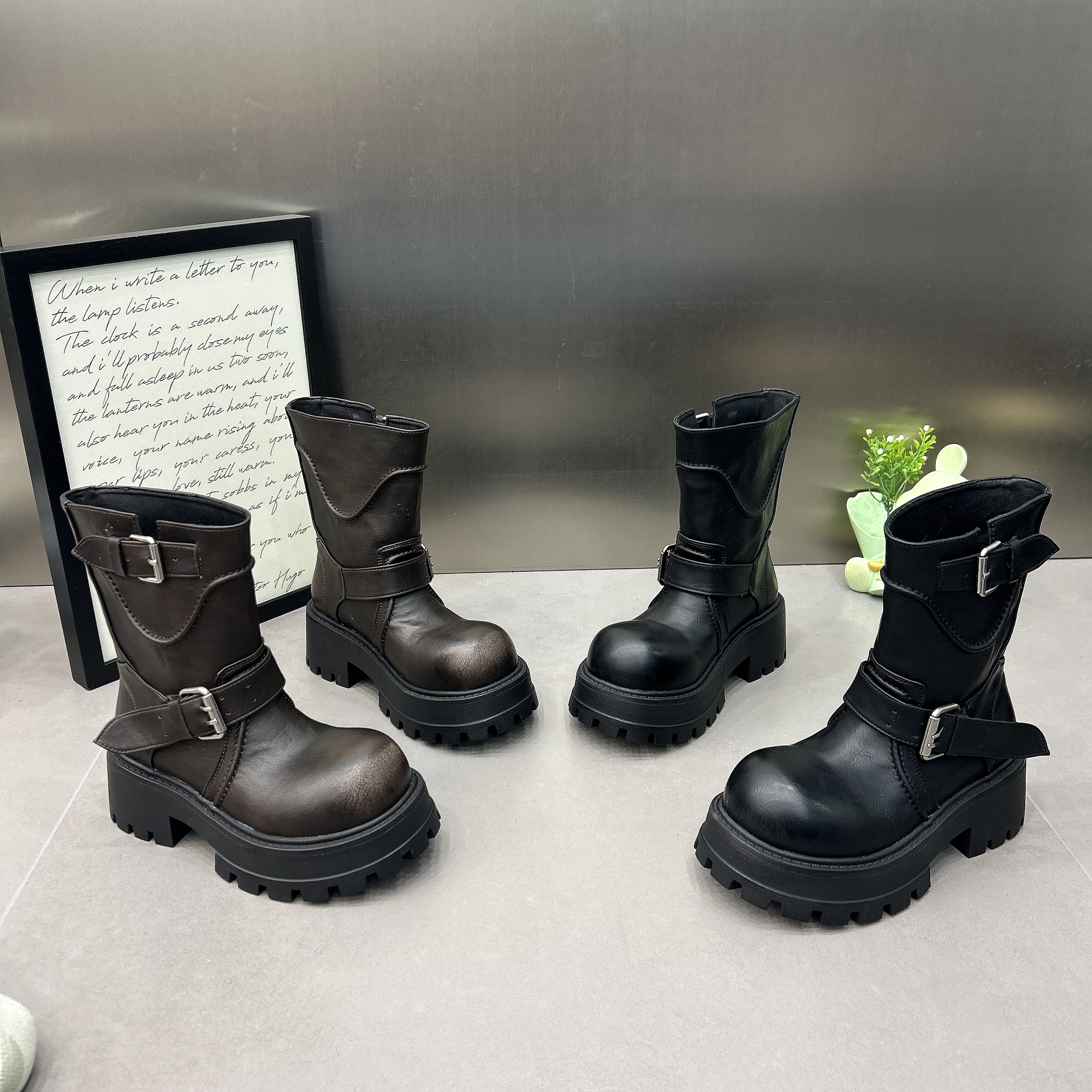 中古靴2025新款做旧擦色西部马丁靴女厚底复古中筒靴骑士靴大头靴