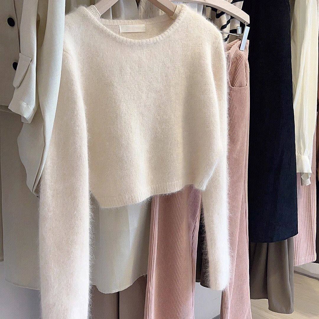 2026新款短款针织毛衣秋冬白色圆领套头上衣打底针织衫女装