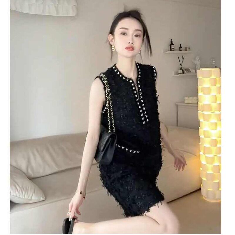 春秋女装小黑裙梨型身材微胖穿搭裙子质感高级感小香风黑色连衣裙图片