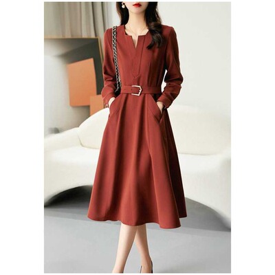 气质连衣裙女2025年春秋季新品小个子时尚百搭法式复古橘红色长裙