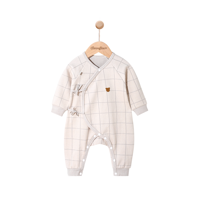 新生儿保暖连体衣服个月初生宝宝