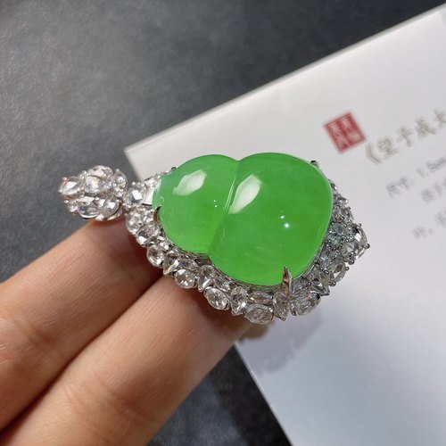 2025天然缅甸翡翠A货冰种阳绿葫芦吊坠18K金镶嵌1031GM114