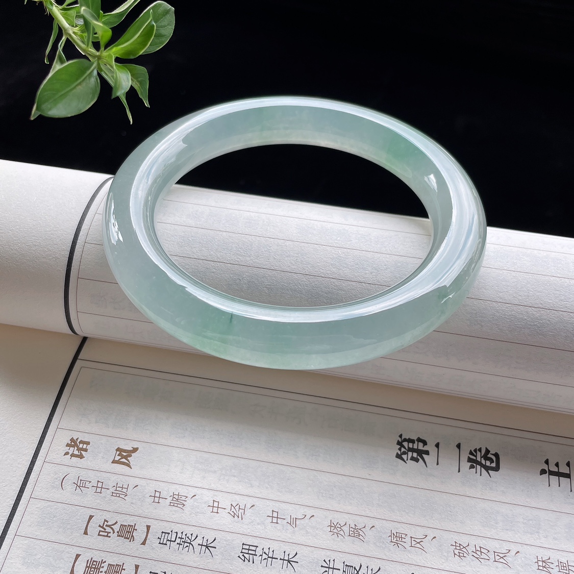 2025天然缅甸翡翠A货冰种飘花正圈手镯65大圈口0730X3