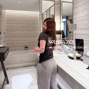 WUBAIZI |克克中古美式街头复古印花梵文十字架修身休闲短袖T恤女