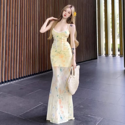 旅游穿搭长裙女夏显身材碎花性感连衣裙三亚海边度假显瘦仙女裙子