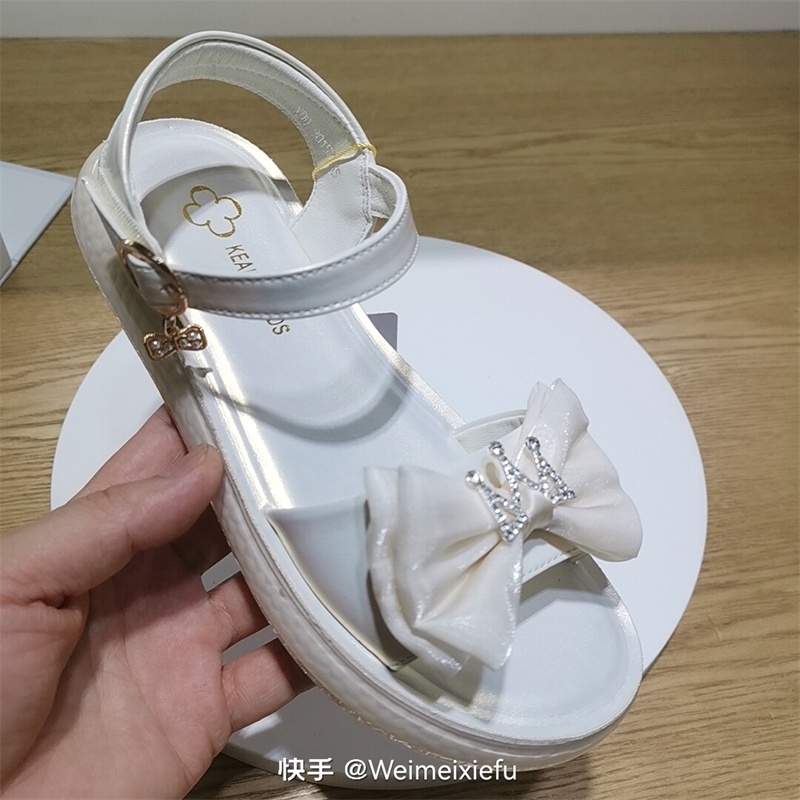 可爱响当当儿童凉鞋女童时尚潮炫亮闪公主软底软面潮