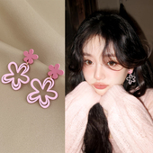 耳钉独特耳饰 爆款 粉色花朵多巴胺耳环女可爱甜酷时尚 耳坠小众新款