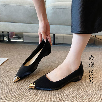 恋爱淑女3cm 内增高缎面尖头单鞋女金属防踢头水钻通勤浅口中跟鞋