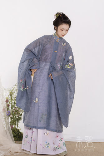 一年景 闲花静草集明制竖领长衫/方领半袖/绣花马面裙
