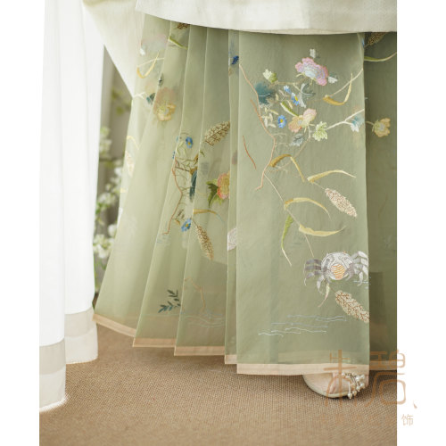 朱碧芙蓉白鹭绣花马面/圆领补服