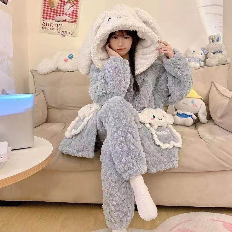 新款玉桂狗夹棉睡衣女三层加厚加绒珊瑚绒保暖卡通连帽家居服套装