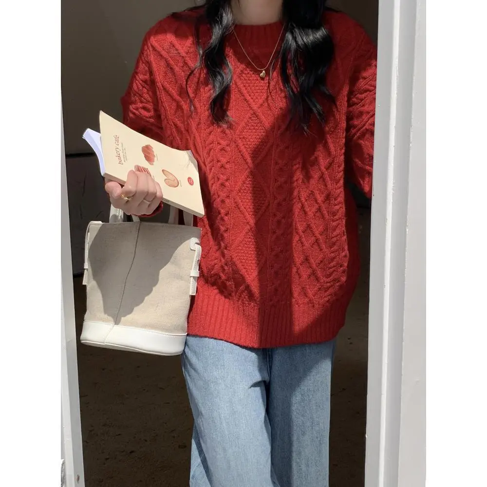 宽松复古麻花圆领慵懒新款套头针织衫2025红色简约毛衣女秋冬外穿