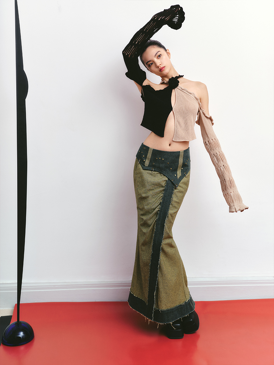 铆钉装饰撞色牛仔修身开衩长裙