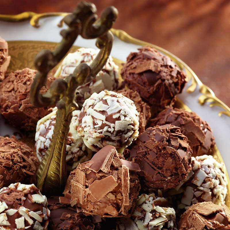 比利时进口艾达的世界什锦松露形软心巧克力节日礼盒休闲零食210g