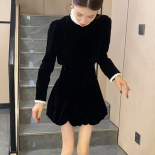 2025年秋冬新款 潮流两件套套装 法式 显瘦时尚 黑色气质修身 抖音爆款