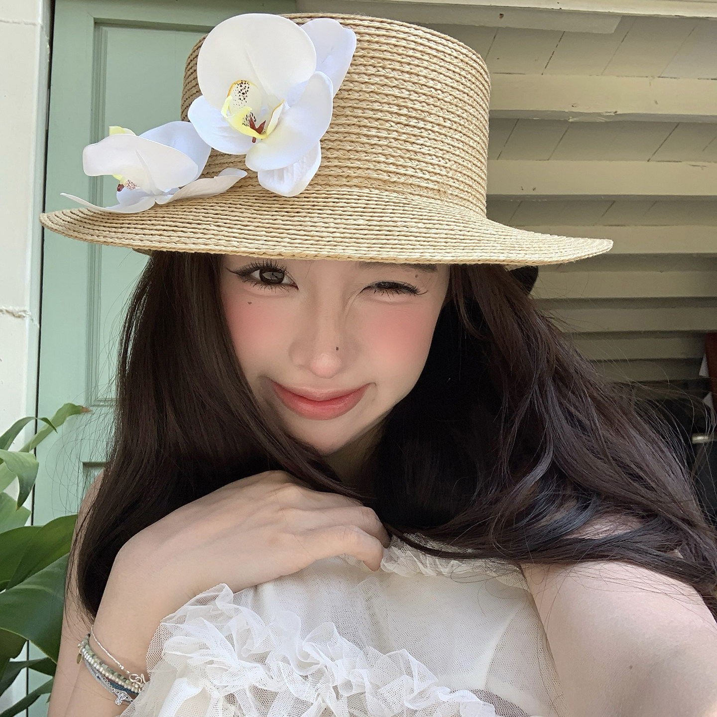 蝶兰缀顶~2026新款法式草编平顶帽女春夏海边度假沙滩帽防晒帽子