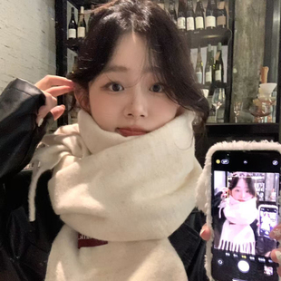 纯色围巾女秋冬米色百搭加厚保暖防寒加长学生护颈围脖披肩女外搭