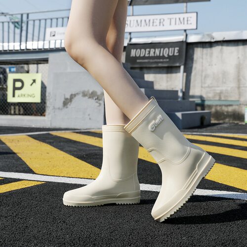 日本进口雨鞋女款时尚夏季中筒雨靴外穿成人套鞋胶鞋工作水鞋厨房