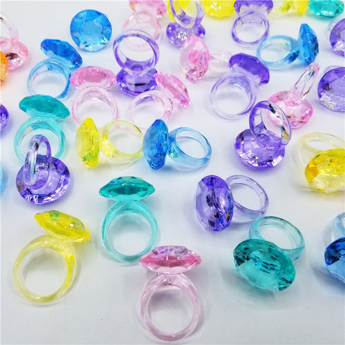 亚克力塑料戒指幼儿园奖励品七彩宝石玩具游乐园水晶娃娃机水晶