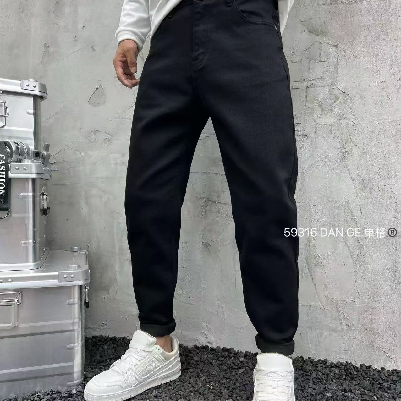 冬季男士黑色加绒牛仔裤时尚青年百搭休闲小脚裤弹力小直筒长裤子