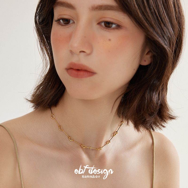 耳边风 环环相扣 小众设计极简风不规则圆扣打结日常通勤百搭项链
