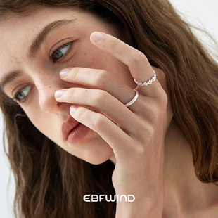 指尖花环 EBFWIND 高级感磨砂哑光拉丝花朵叠戴开口可调节戒指