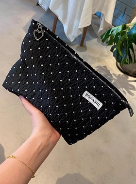 2025新款黑色波点高级便携化妆包女大容量旅行化妆品收纳包手拿包