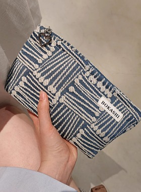 便携式化妆包女2025新款轻奢大容量高级感外出化妆品随身收纳包