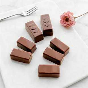 30连长条方块PC巧克力模具 PC艺术方块爱心纹理巧克力糖果模具