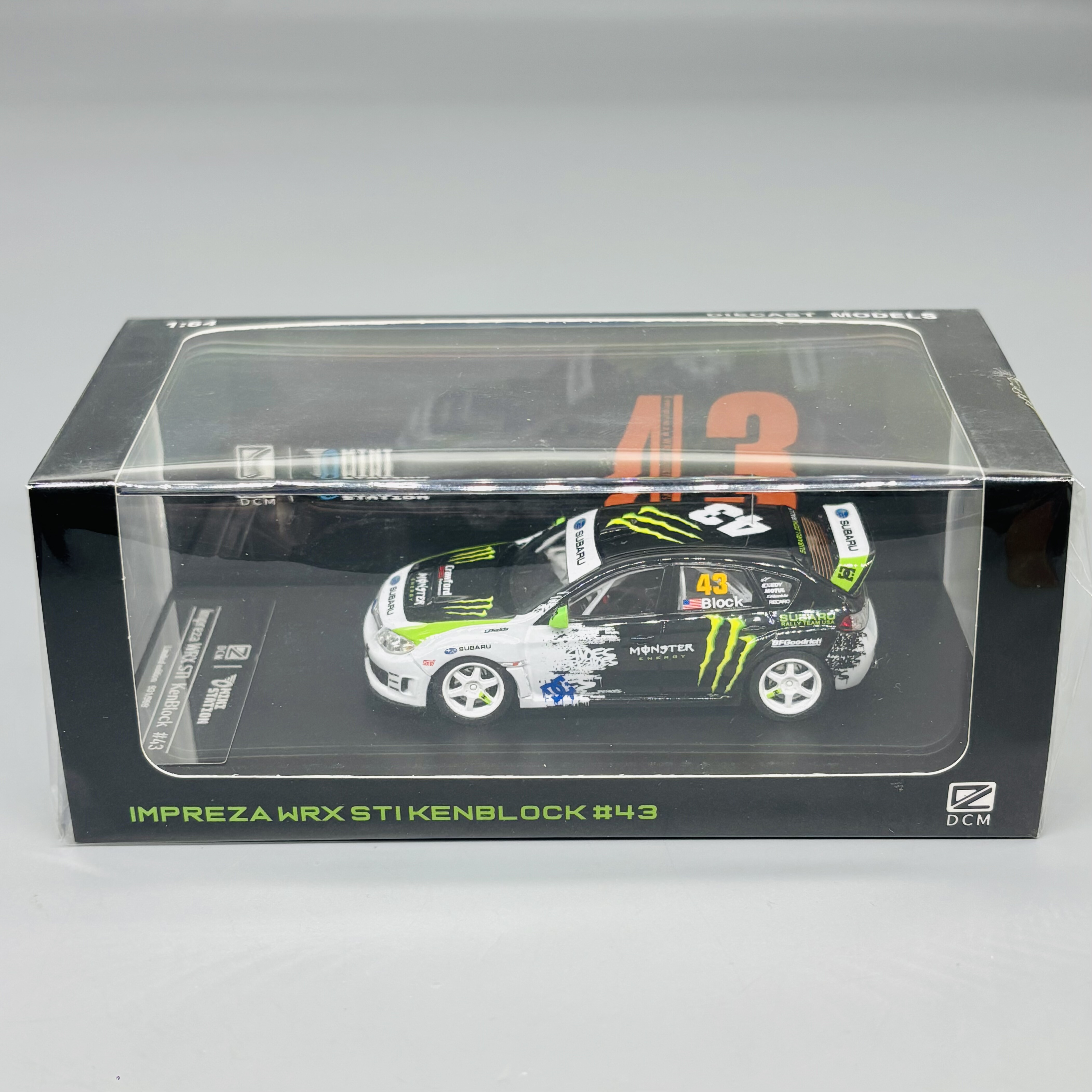 DCM 1:64 斯巴鲁 WRC STI 翼豹 飘移版43号 合金汽车模型收藏摆件