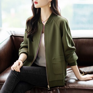 九月陌墨秋季设计感短款棒球服外套女士胖mm大码宽松时尚轻奢上衣
