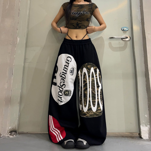 街头风迷彩拼接阔腿休闲裤女